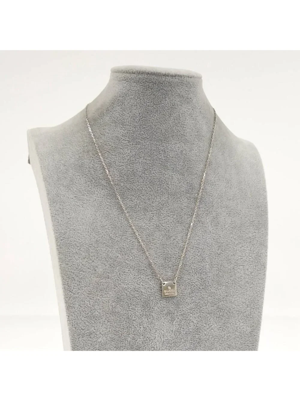 Gucci Square Plate Silver Necklace
